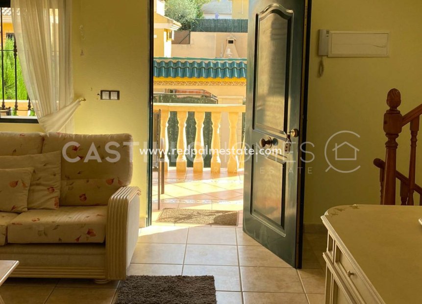 Reventa - Villa -
Orihuela Costa - Villamartín