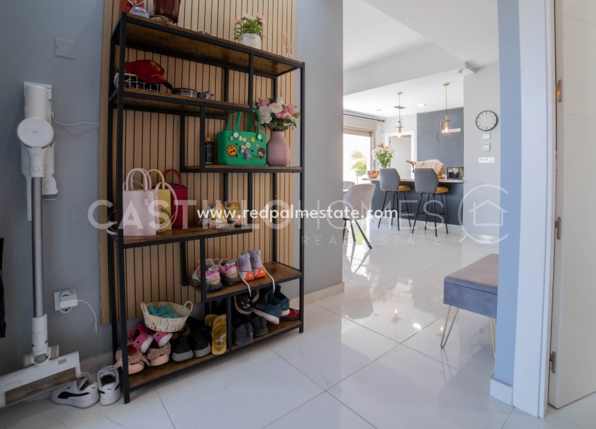 Reventa - Villa -
Orihuela Costa - Villamartín