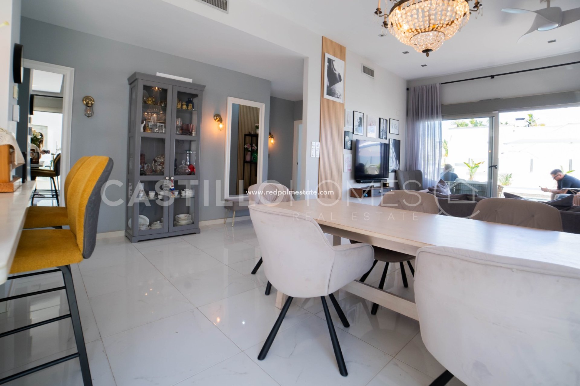 Reventa - Villa -
Orihuela Costa - Villamartín