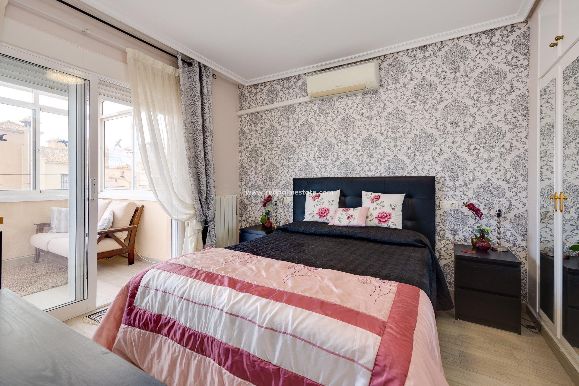 Reventa - Villa -
Orihuela Costa - Villamartín