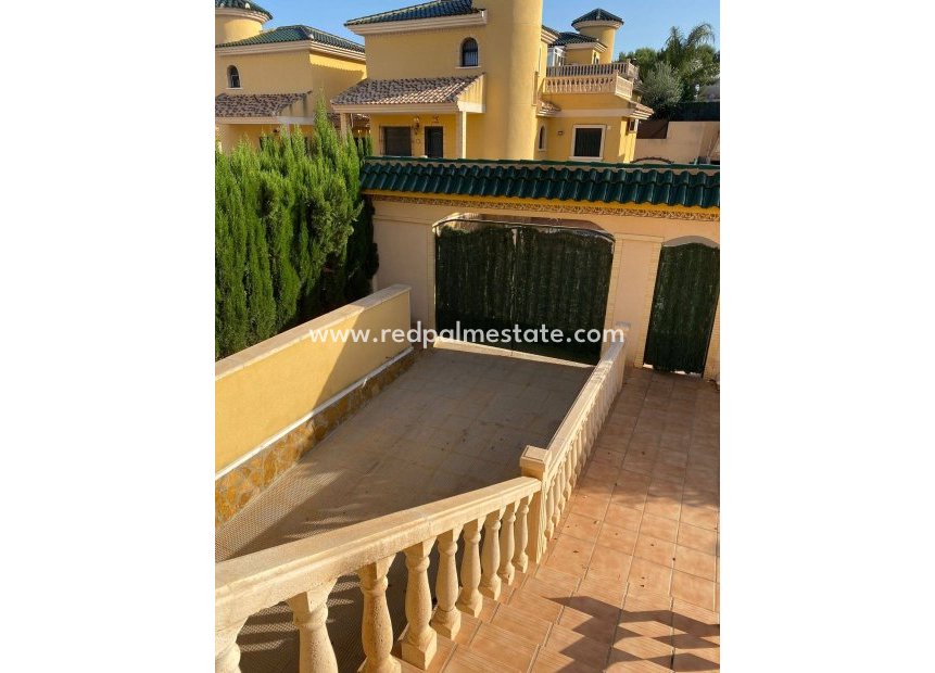Reventa - Villa -
Orihuela Costa - Villamartín