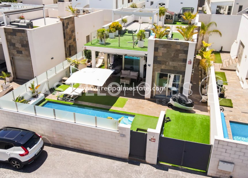 Reventa - Villa -
Orihuela Costa - Villamartín