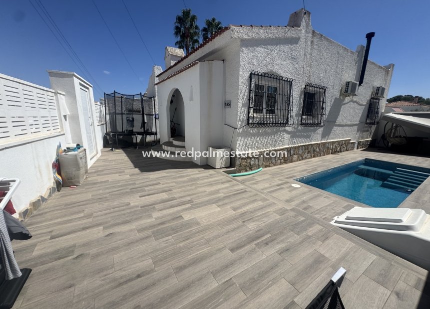 Reventa - Villa -
Orihuela Costa - Villamartín