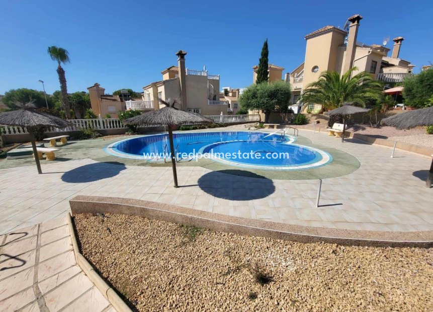 Reventa - Villa -
Orihuela Costa - Villamartín