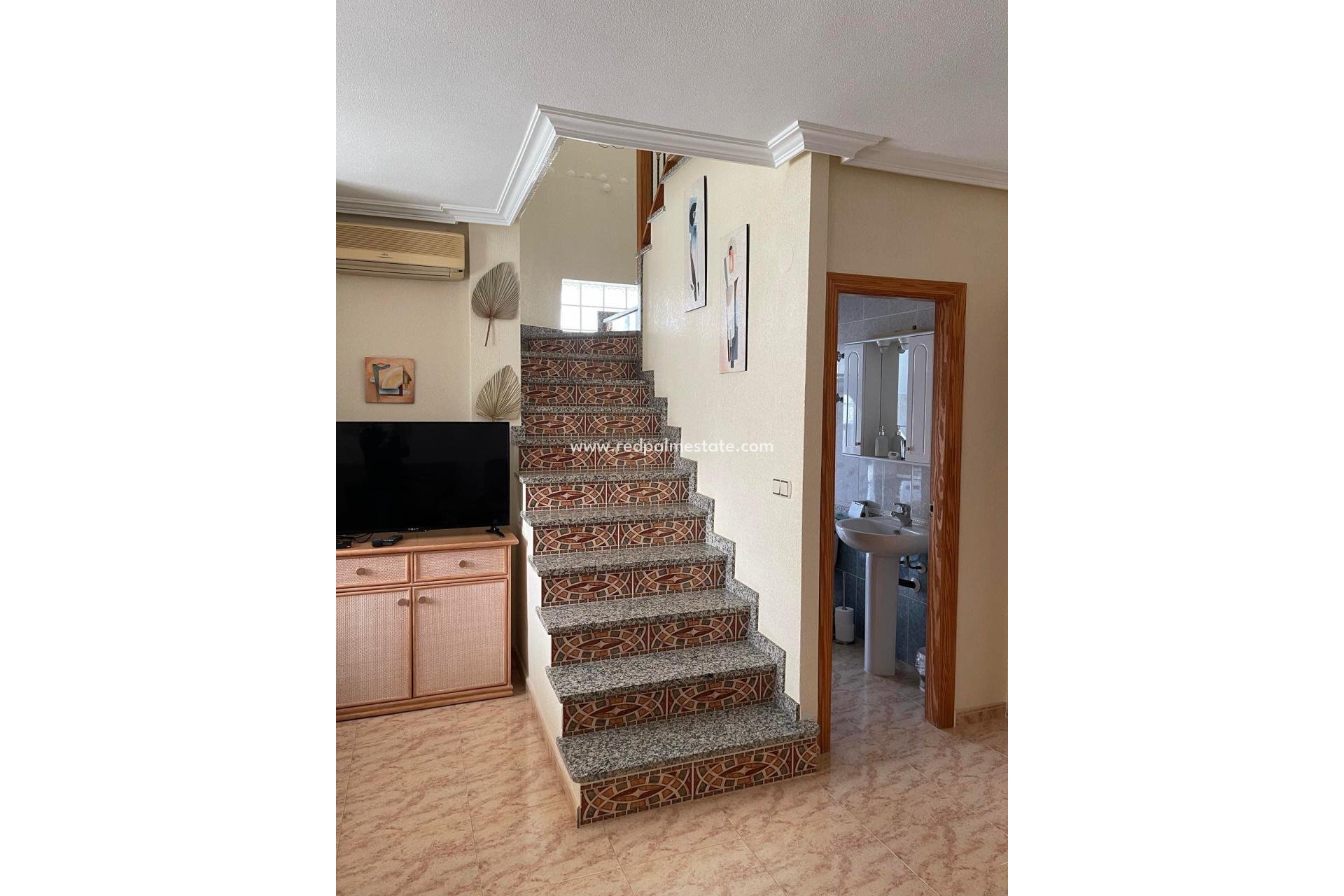 Reventa - Villa -
Orihuela Costa - Villamartín