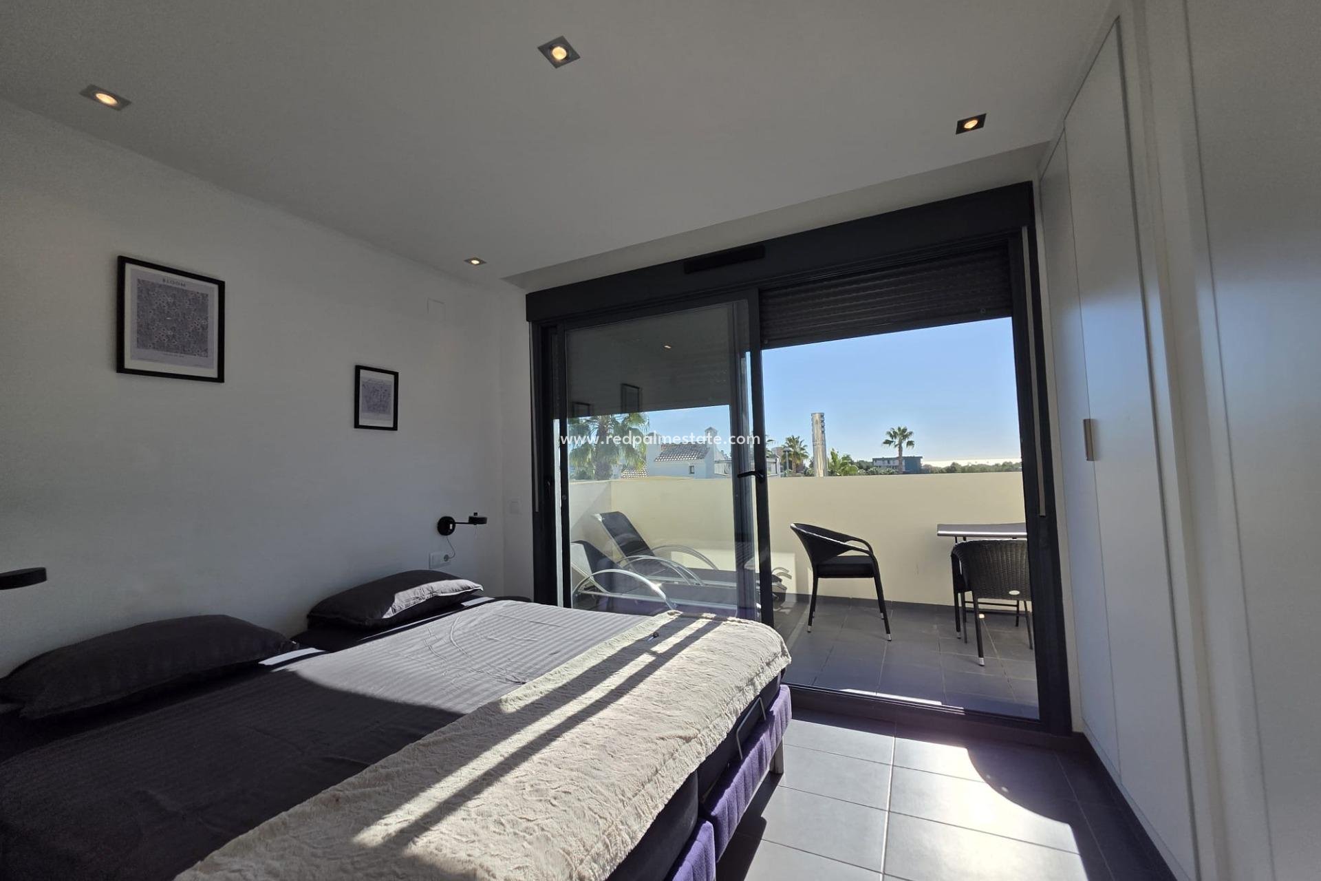 Reventa - Villa -
Orihuela Costa - Villamartín