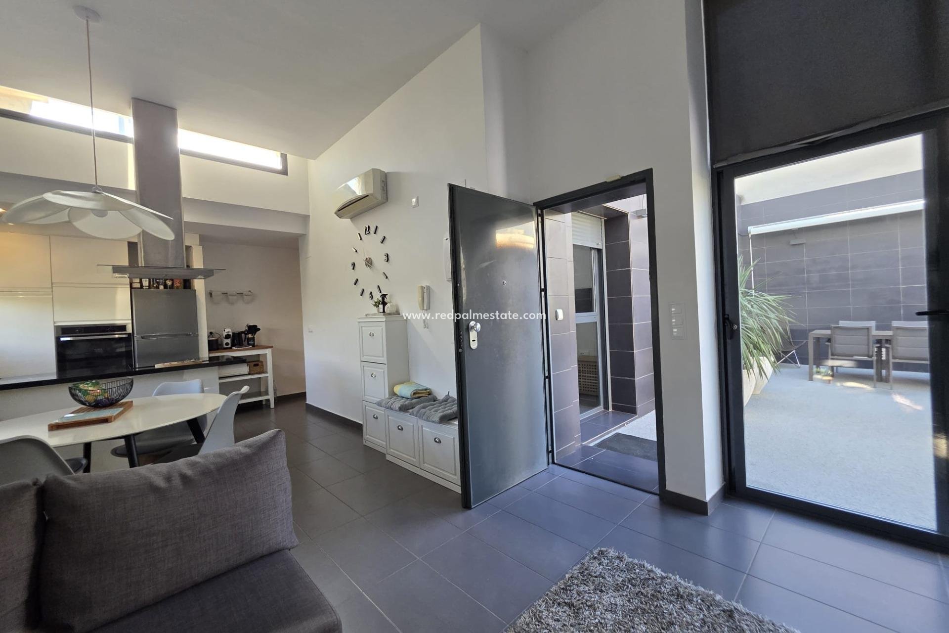 Reventa - Villa -
Orihuela Costa - Villamartín