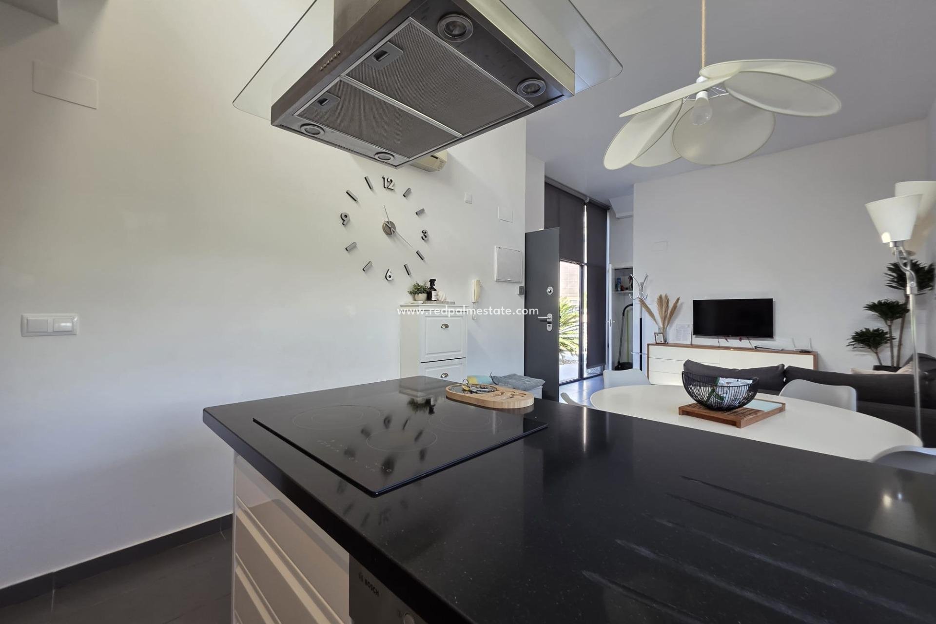 Reventa - Villa -
Orihuela Costa - Villamartín