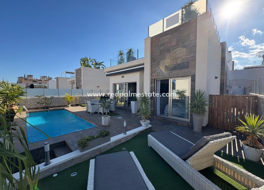 Reventa - Villa -
Orihuela Costa - Villamartín