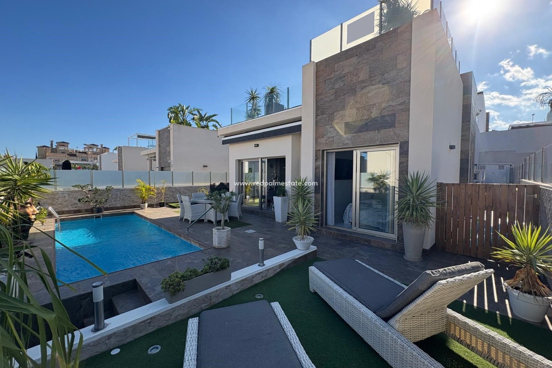 Reventa - Villa -
Orihuela Costa - Villamartín