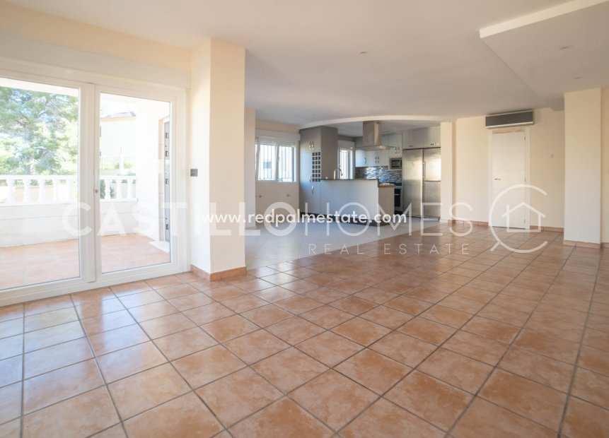 Reventa - Villa -
Orihuela Costa - Villamartín