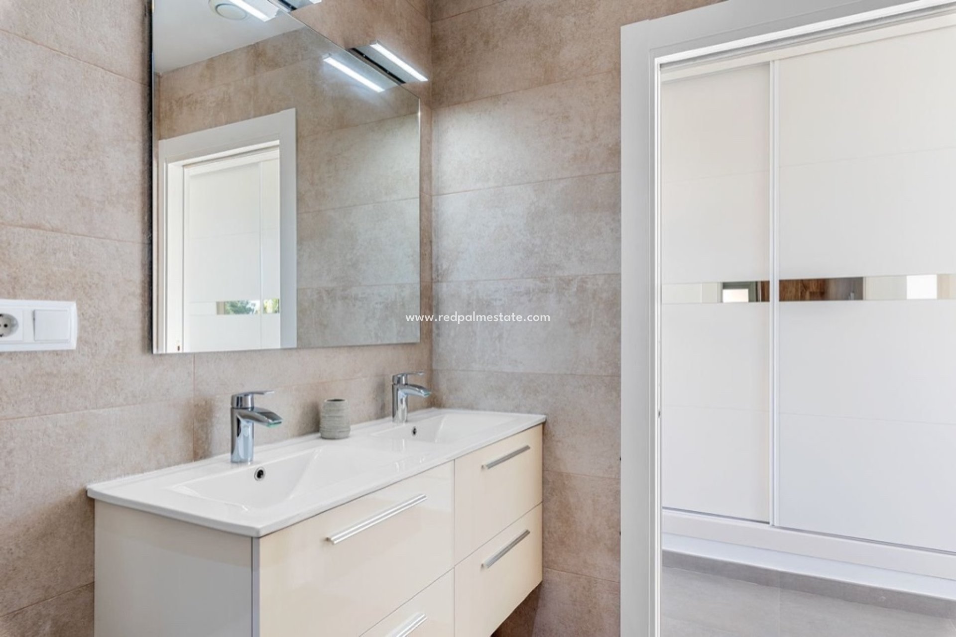 Reventa - Villa -
Orihuela Costa - Villamartín