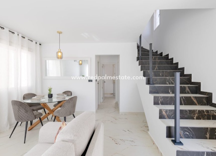 Reventa - Villa -
Orihuela Costa - Villamartín