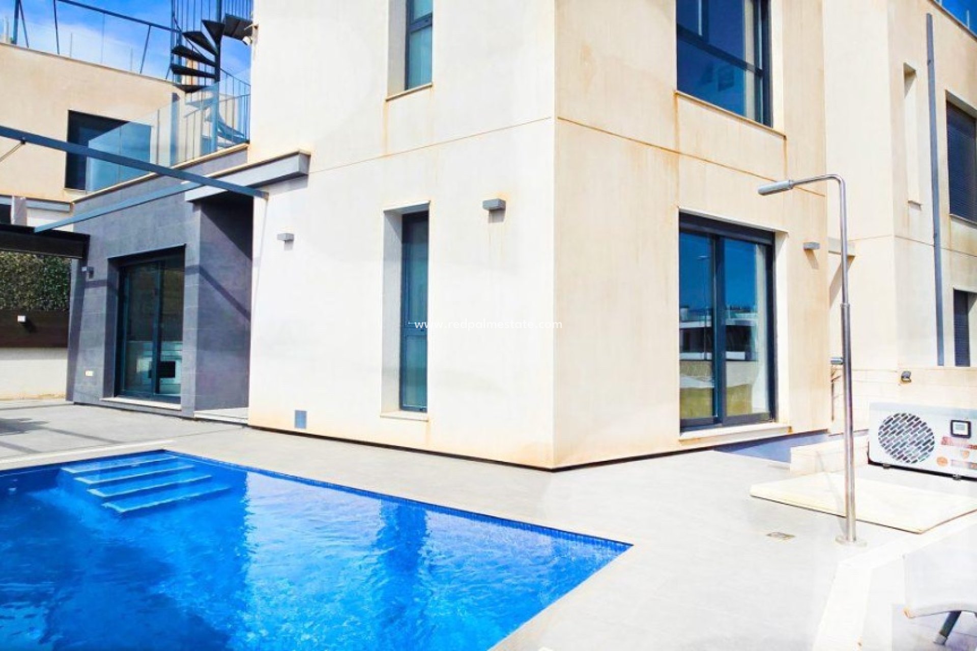 Reventa - Villa -
Orihuela Costa - Villamartín