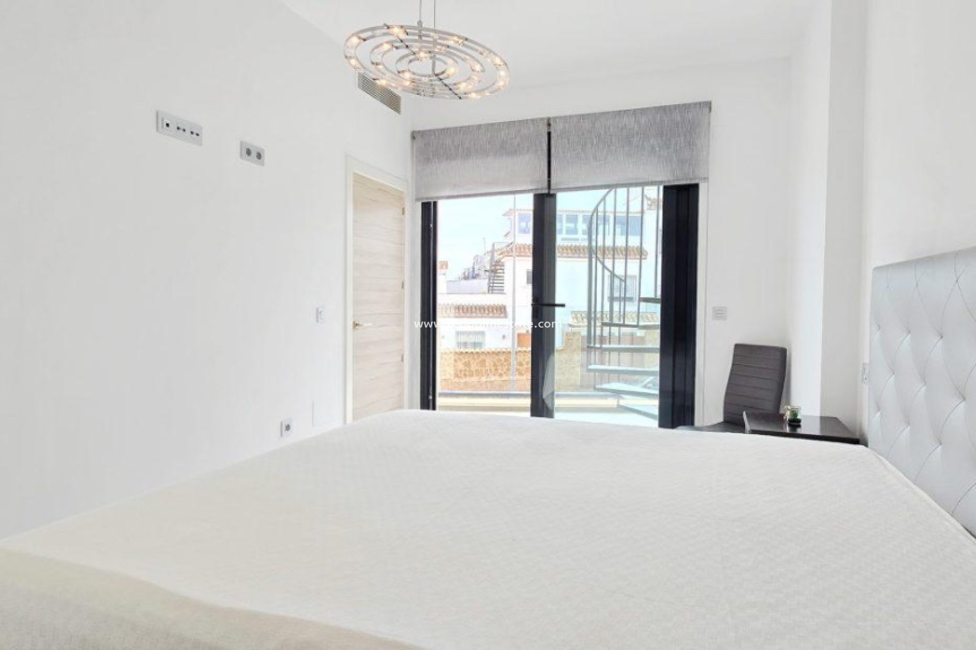 Reventa - Villa -
Orihuela Costa - Villamartín