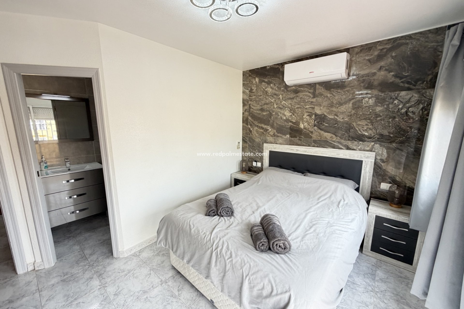 Reventa - Villa -
Orihuela Costa - Villamartín