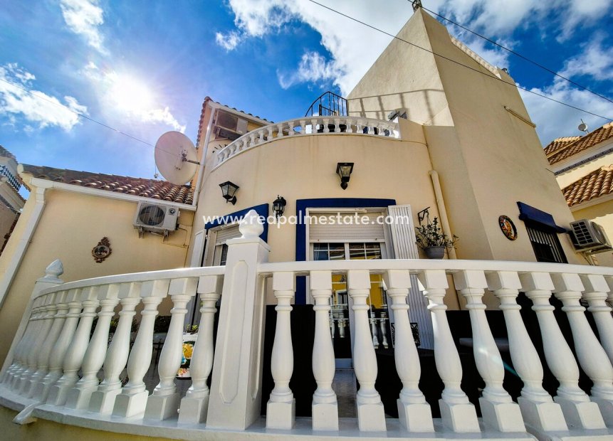Reventa - Villa -
Orihuela Costa - Villamartín