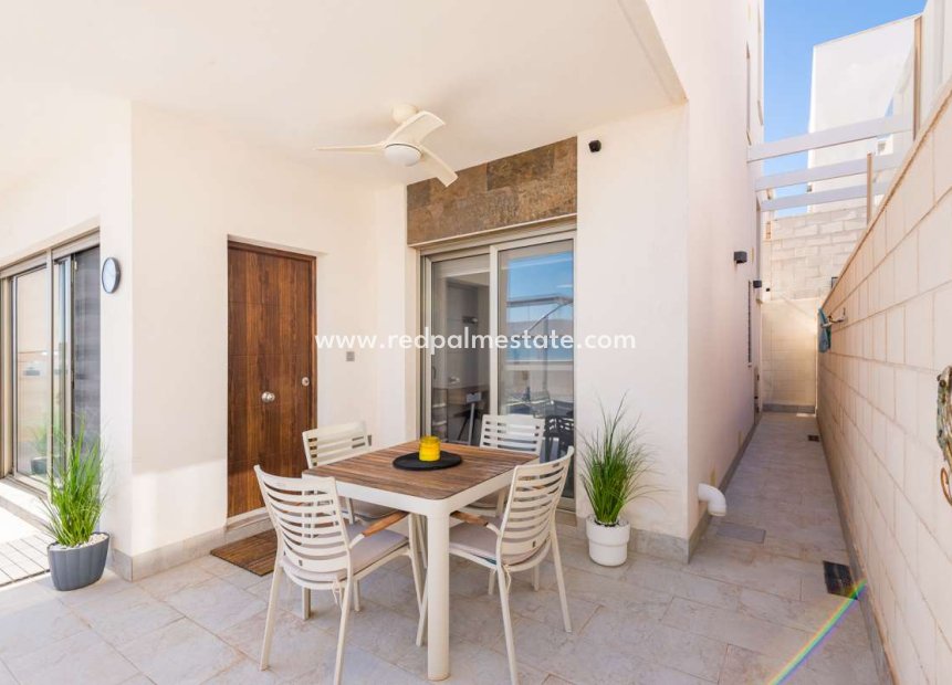 Reventa - Villa -
Orihuela Costa