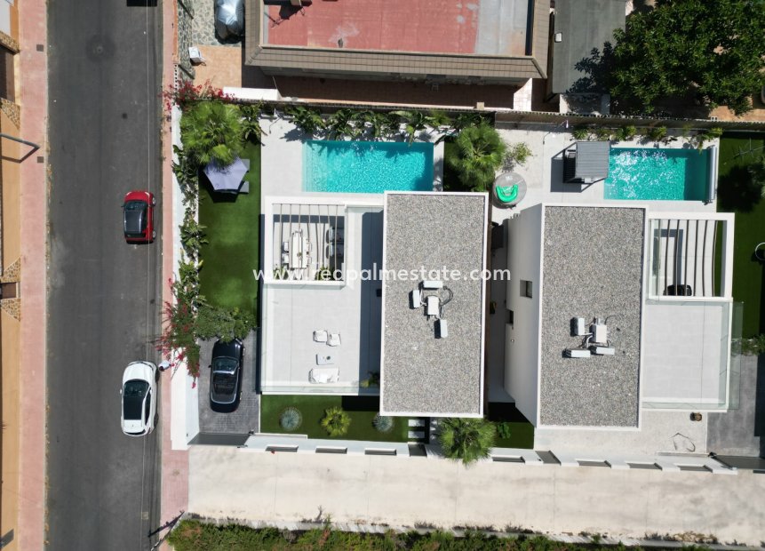Reventa - Villa -
Orihuela Costa