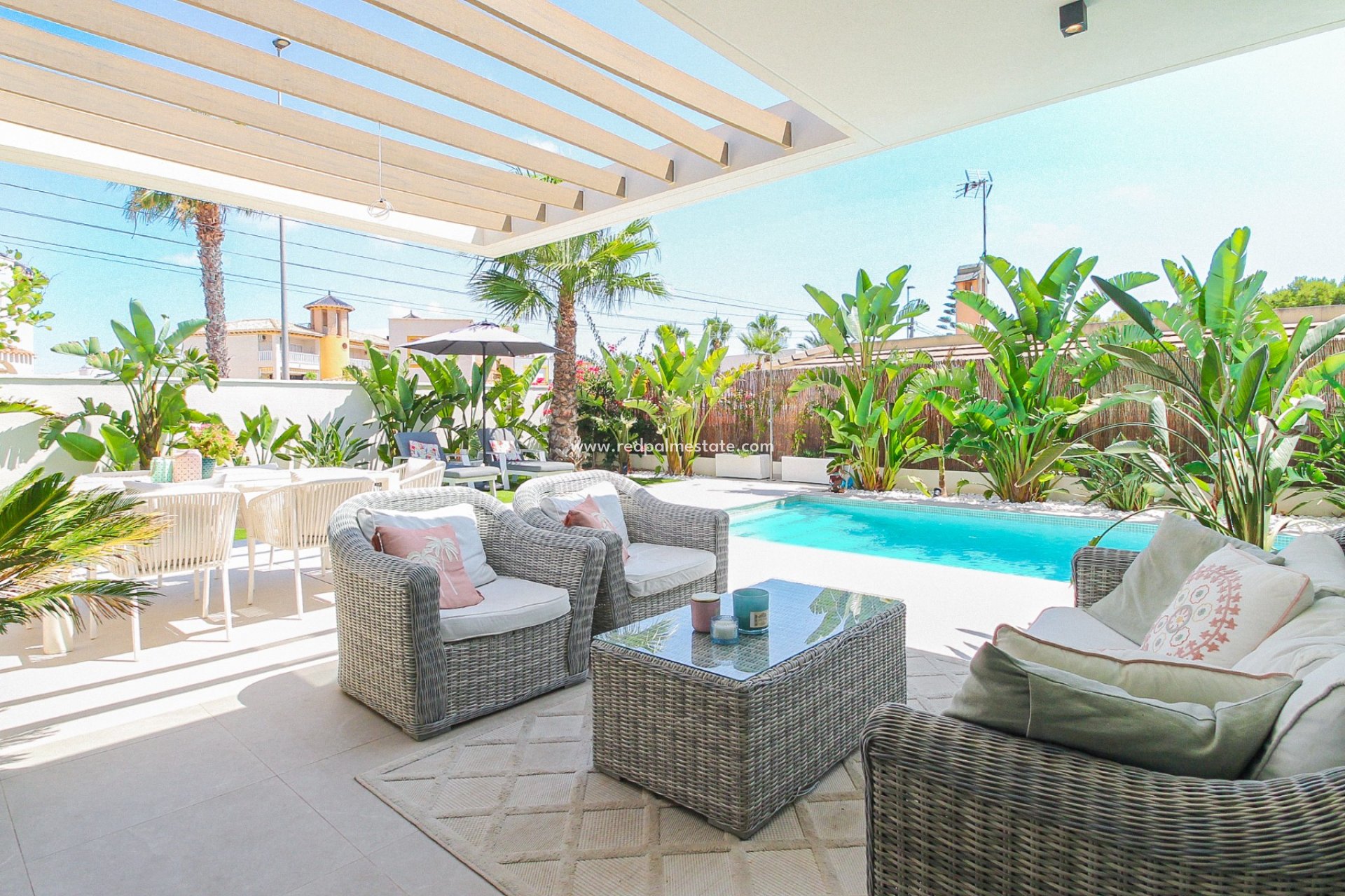 Reventa - Villa -
Orihuela Costa