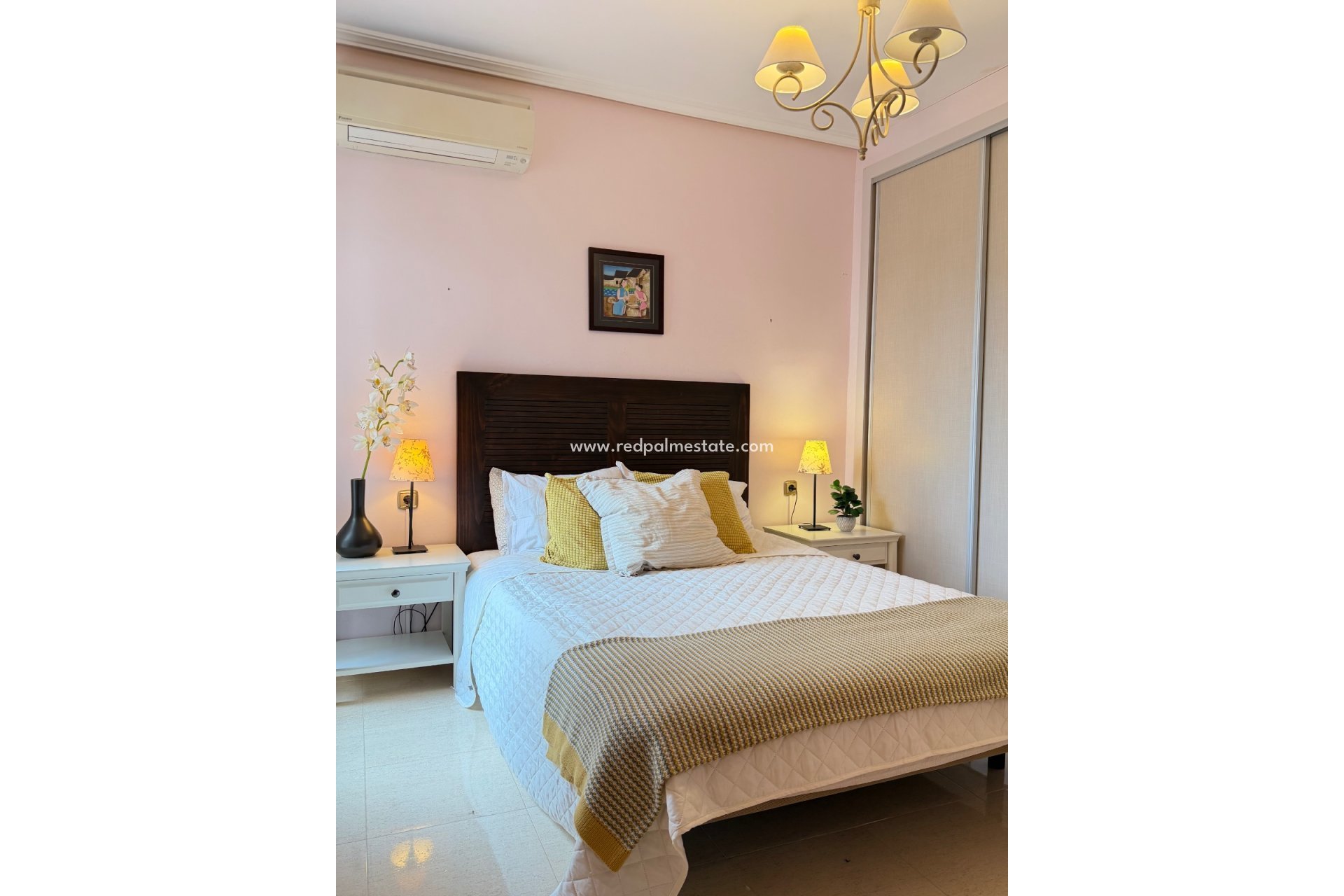 Reventa - Villa -
Orihuela Costa