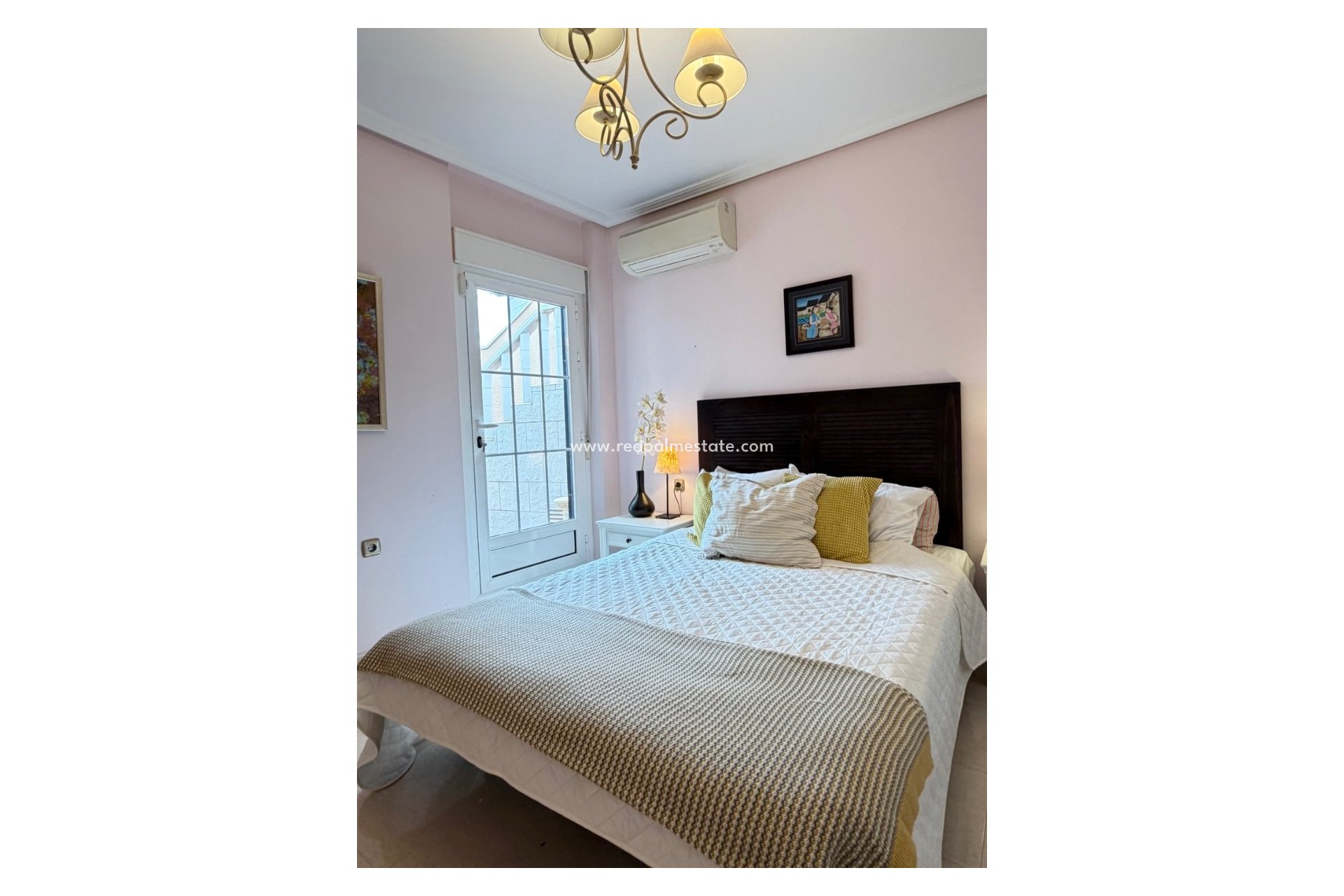 Reventa - Villa -
Orihuela Costa