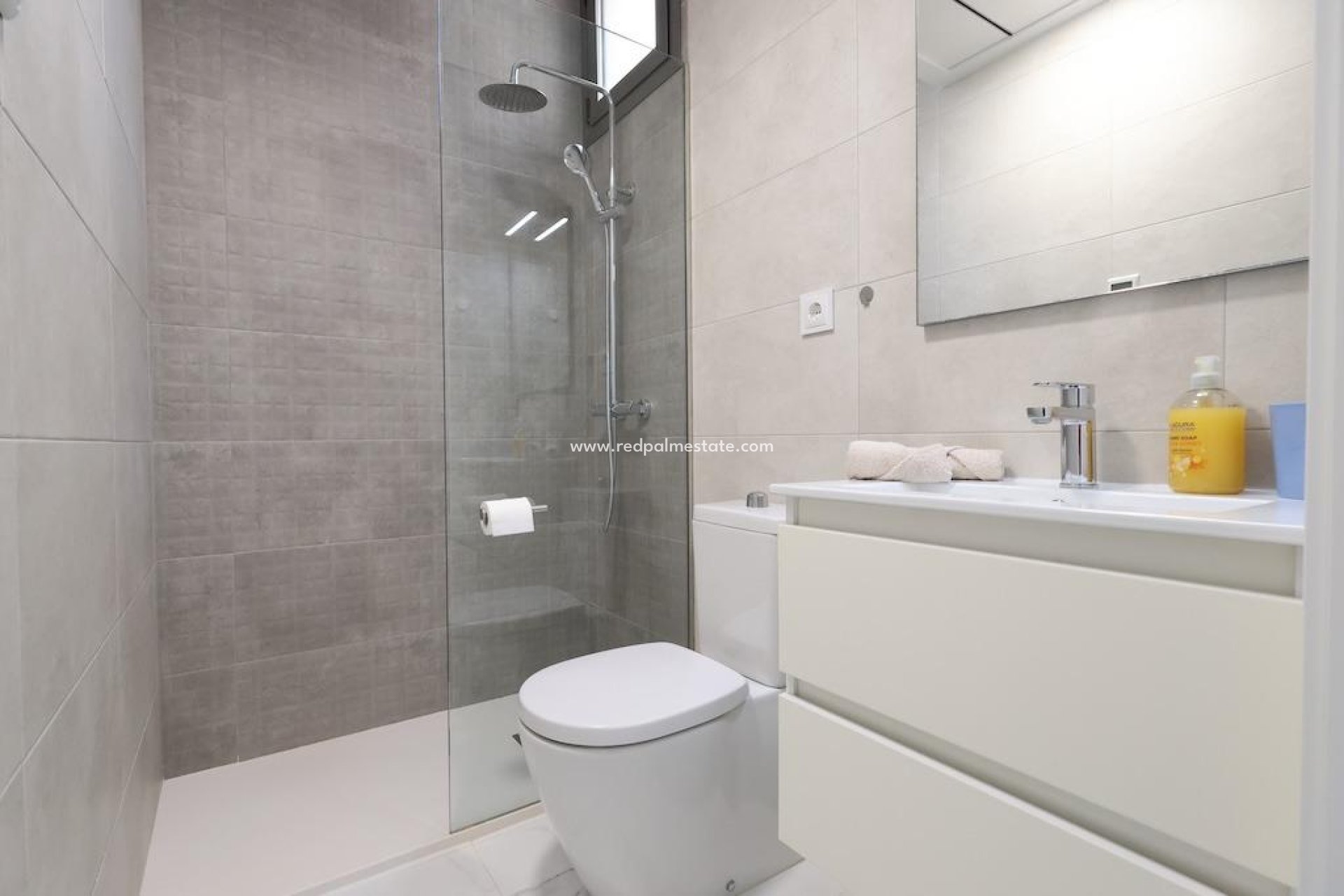 Reventa - Villa -
Orihuela Costa