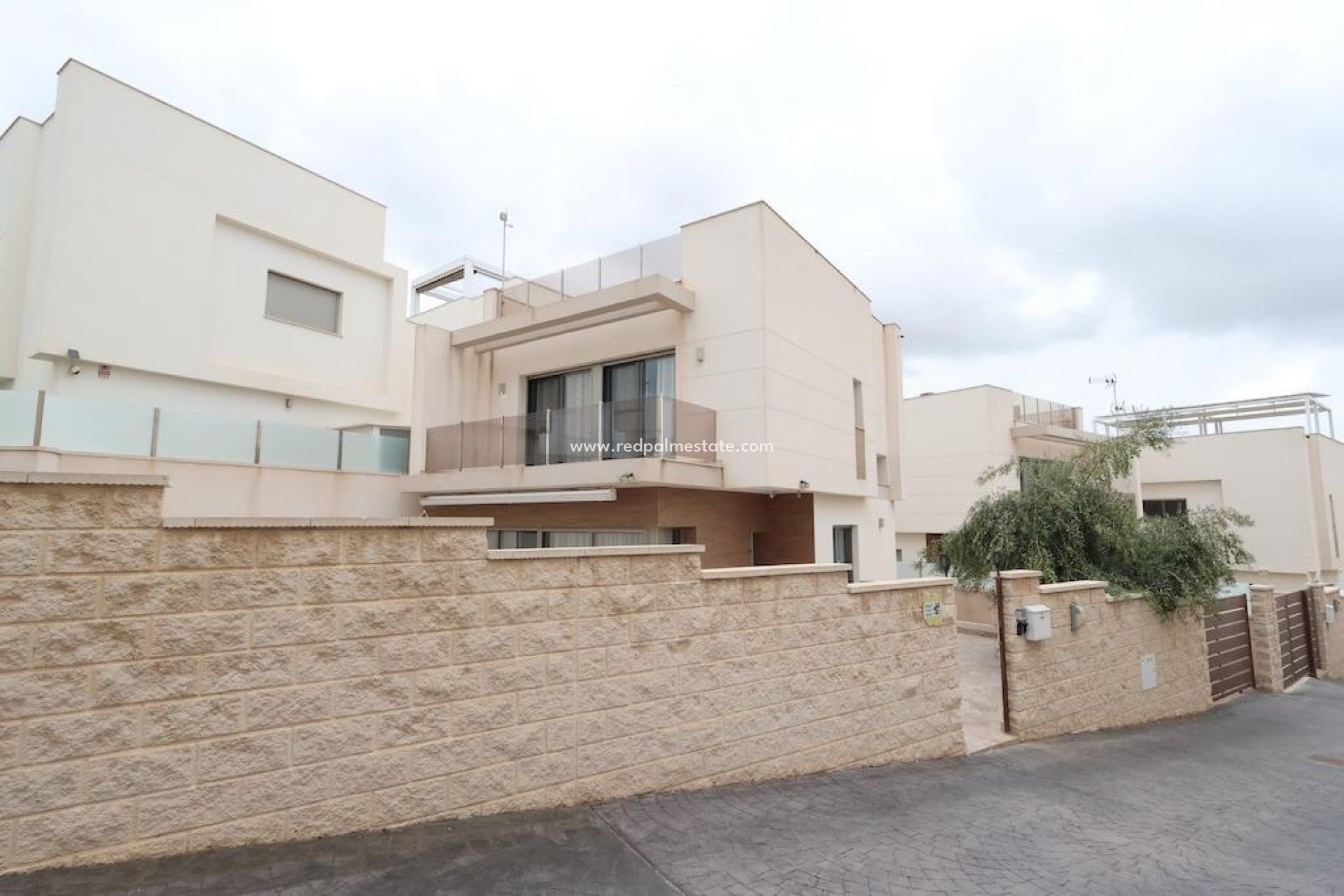 Reventa - Villa -
Orihuela Costa