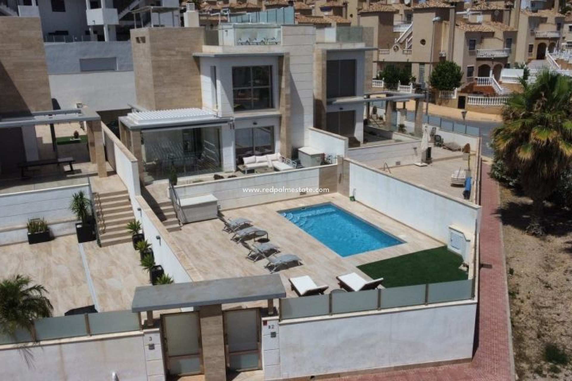 Reventa - Villa -
Orihuela Costa