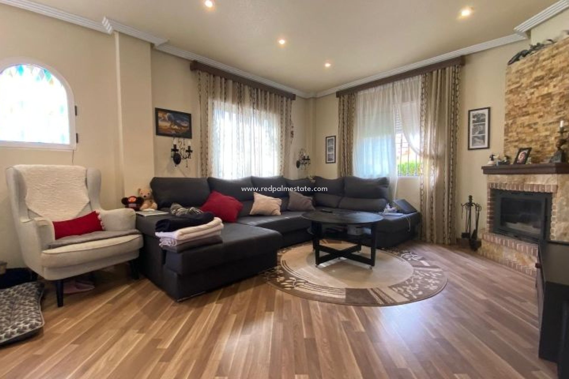 Reventa - Villa -
Orihuela Costa