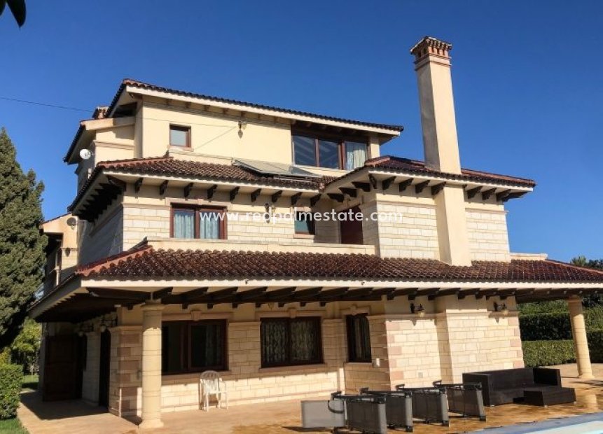 Reventa - Villa -
Orihuela Costa