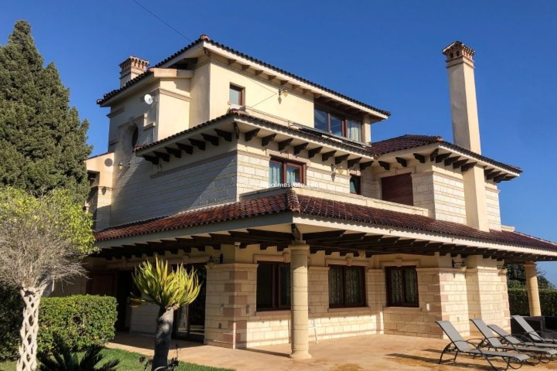 Reventa - Villa -
Orihuela Costa