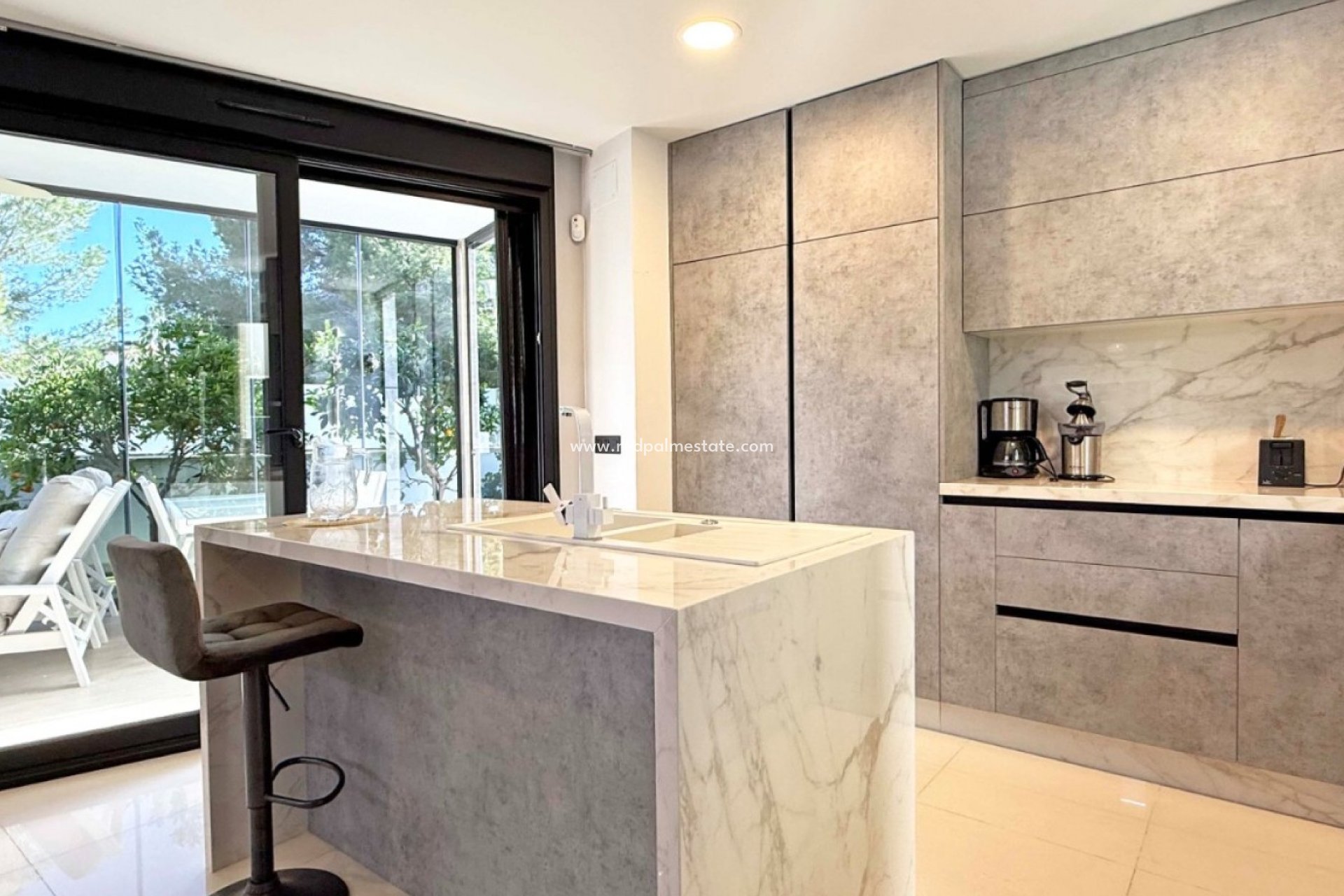 Reventa - Villa -
Orihuela Costa