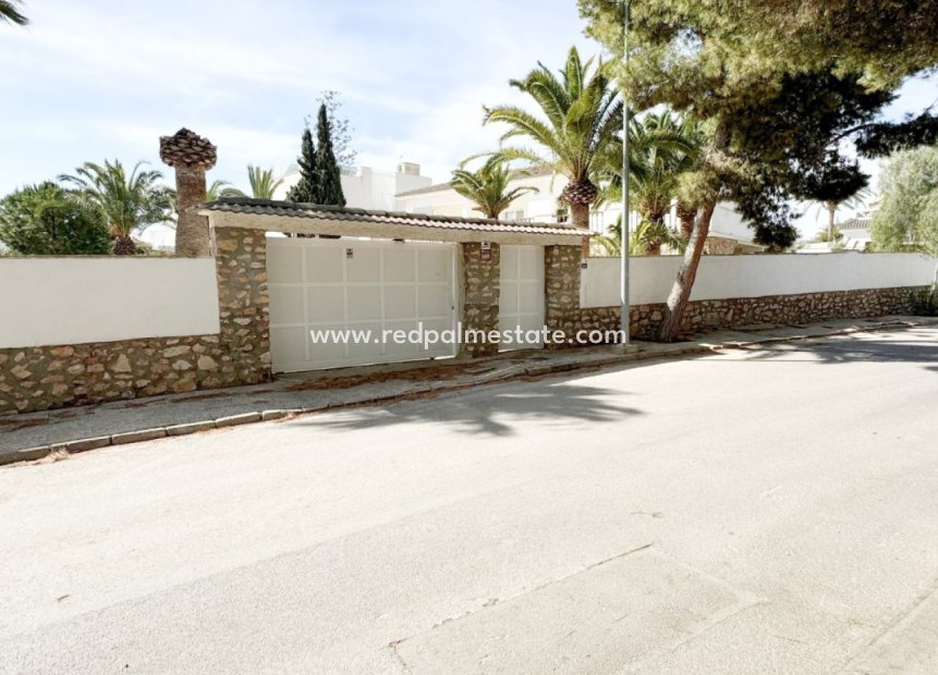Reventa - Villa -
Orihuela Costa