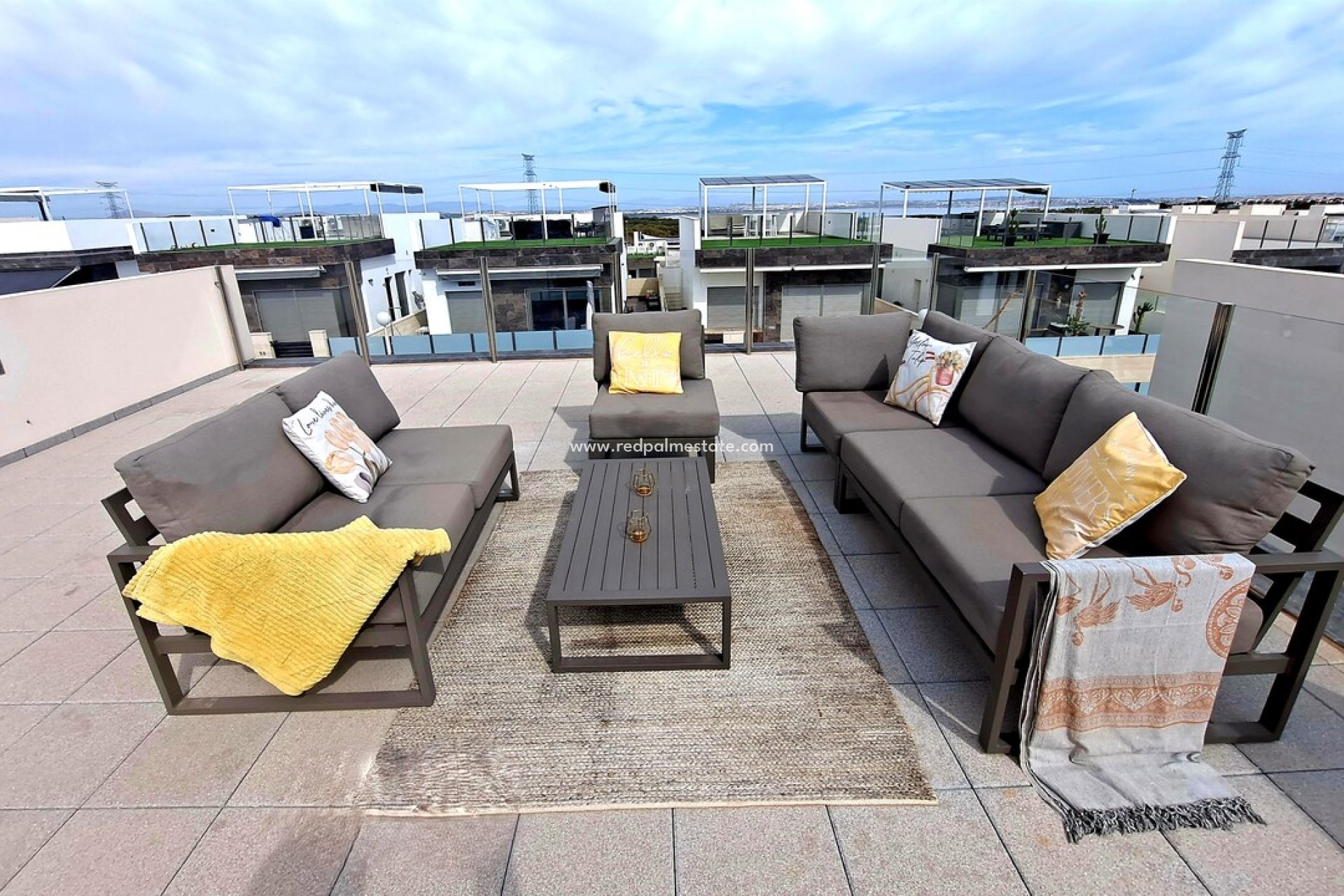 Reventa - Villa -
Orihuela Costa