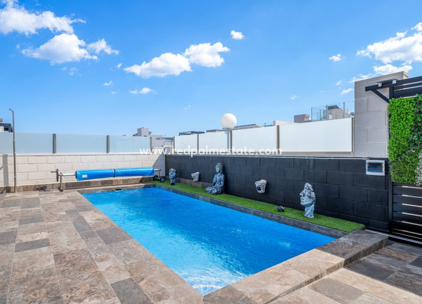 Reventa - Villa -
Orihuela Costa