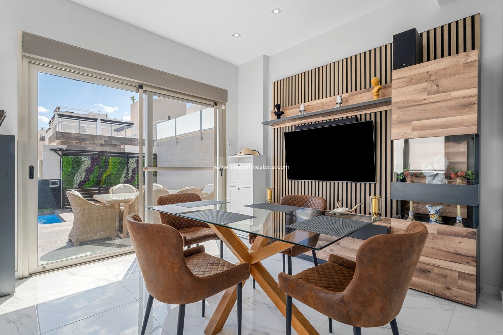 Reventa - Villa -
Orihuela Costa