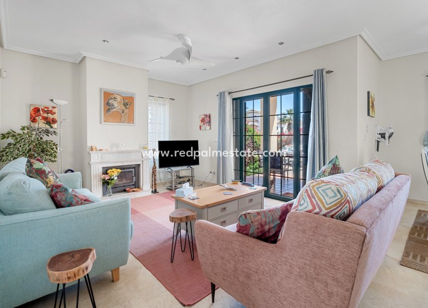 Reventa - Villa -
Orihuela Costa