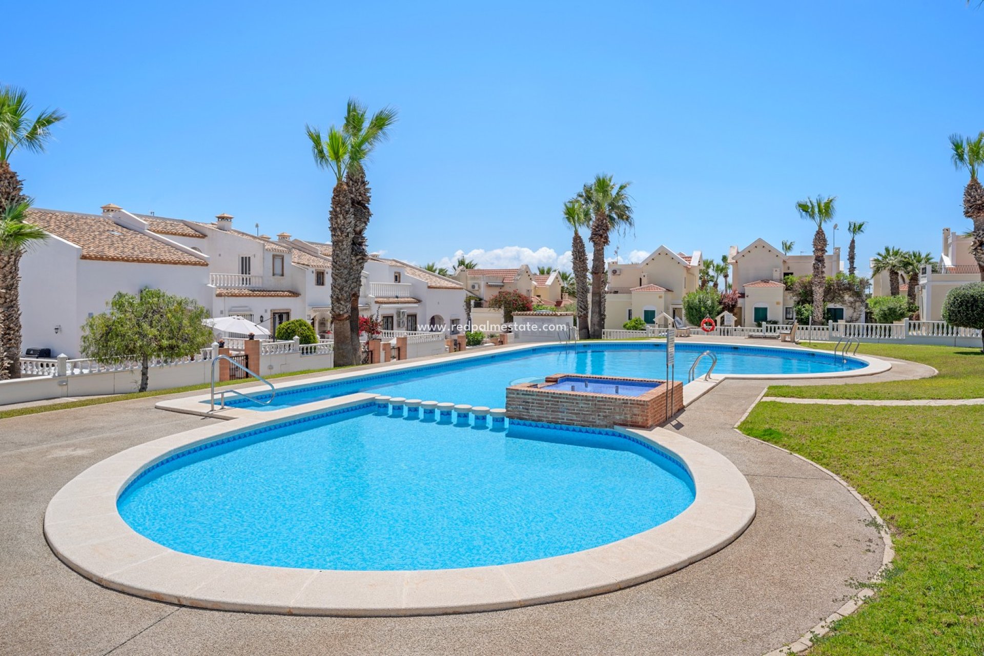 Reventa - Villa -
Orihuela Costa