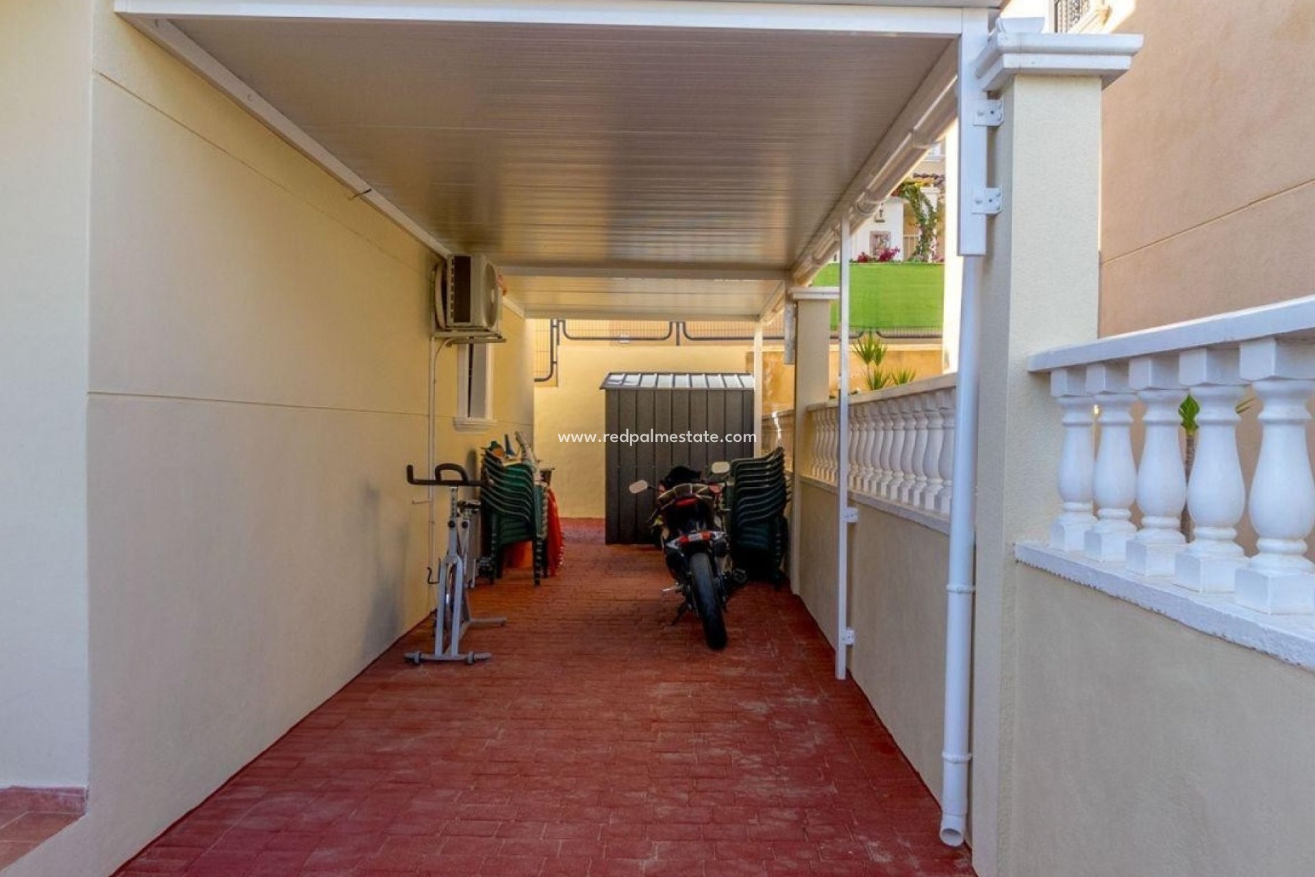 Reventa - Villa -
Orihuela Costa