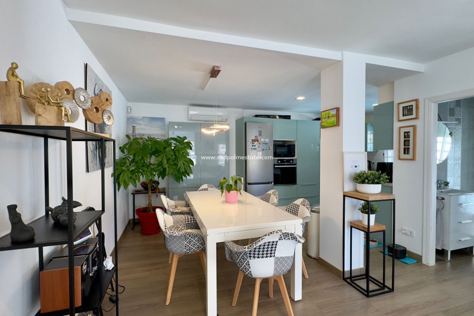 Reventa - Villa -
Orihuela Costa