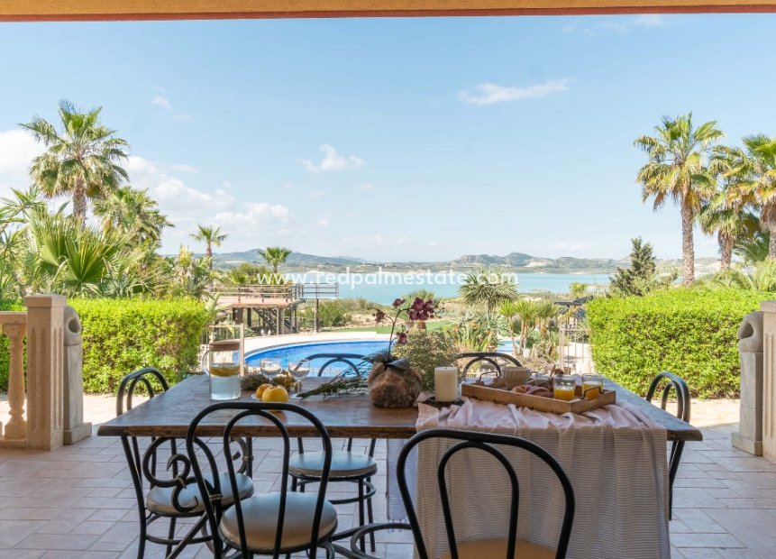 Reventa - Villa -
Orihuela Costa