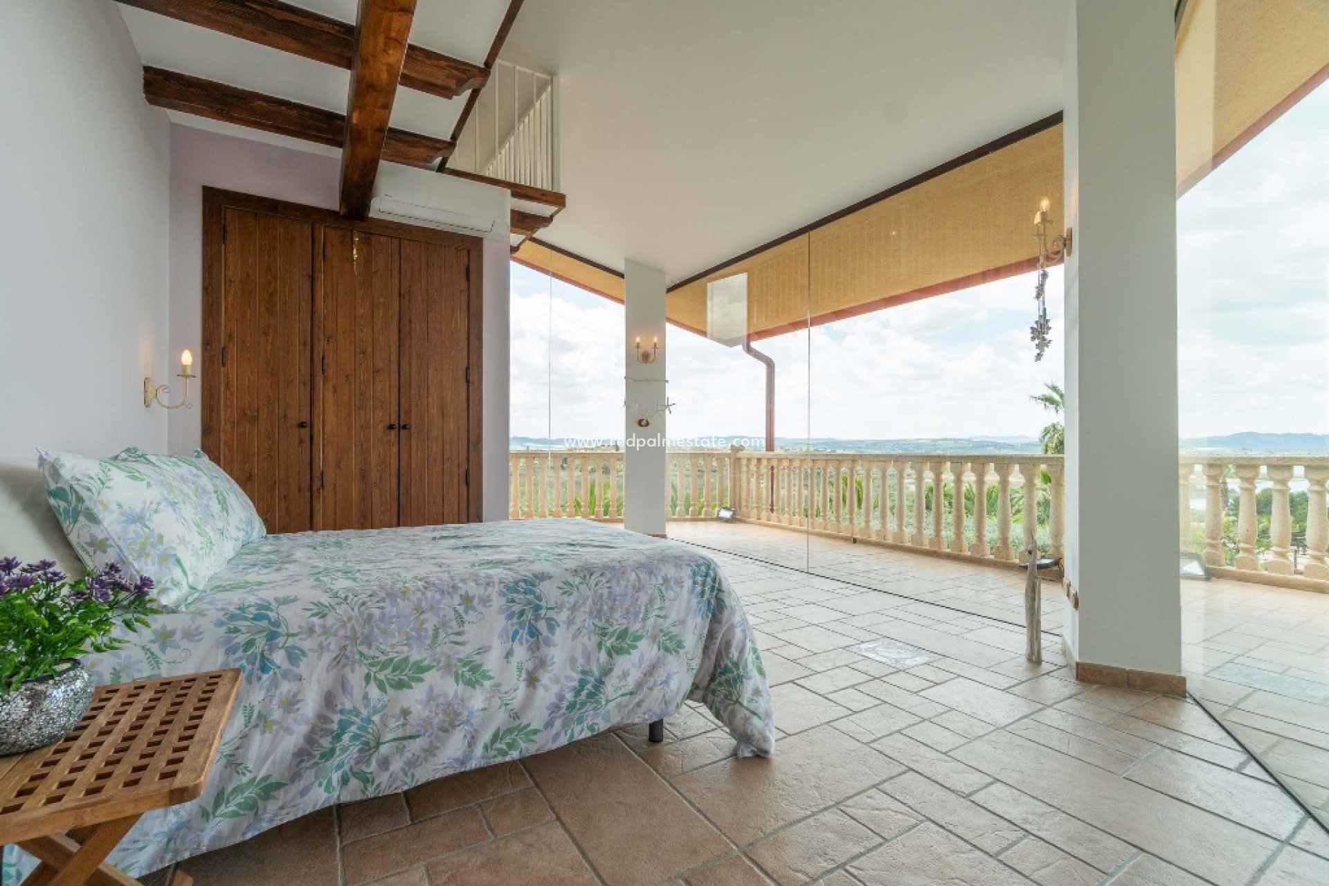 Reventa - Villa -
Orihuela Costa