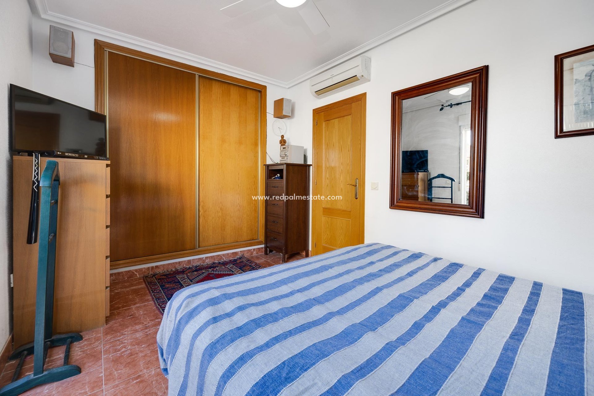 Reventa - Villa -
Orihuela Costa