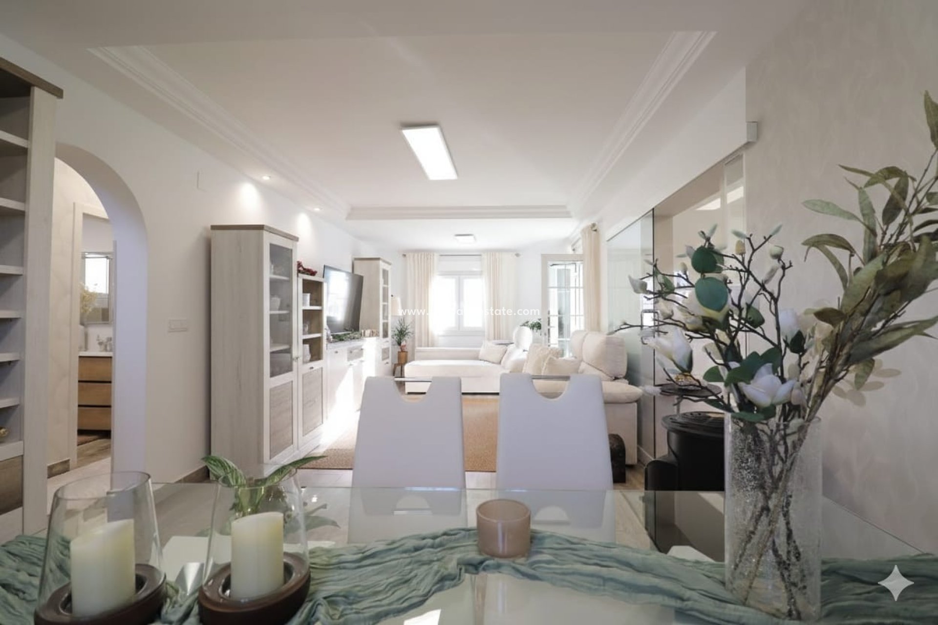 Reventa - Villa -
Orihuela Costa