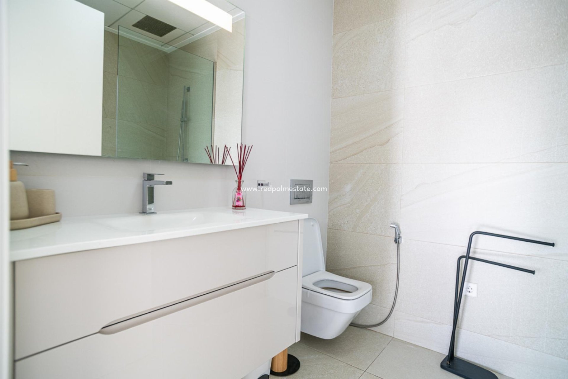 Reventa - Villa -
Orihuela Costa