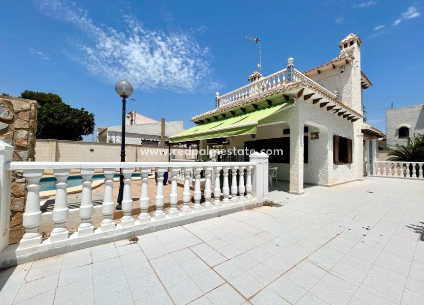 Reventa - Villa -
Orihuela Costa
