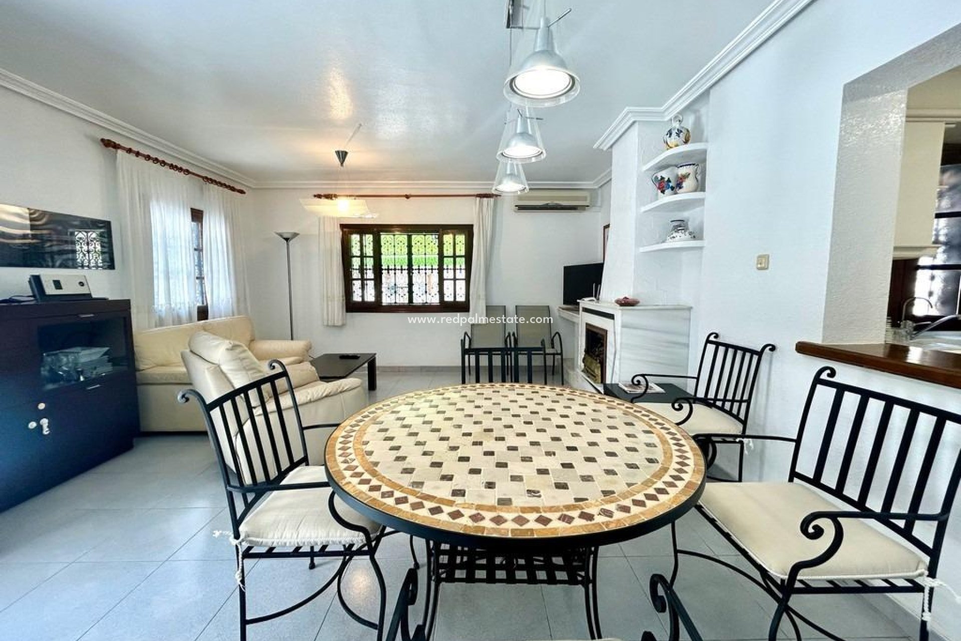 Reventa - Villa -
Orihuela Costa