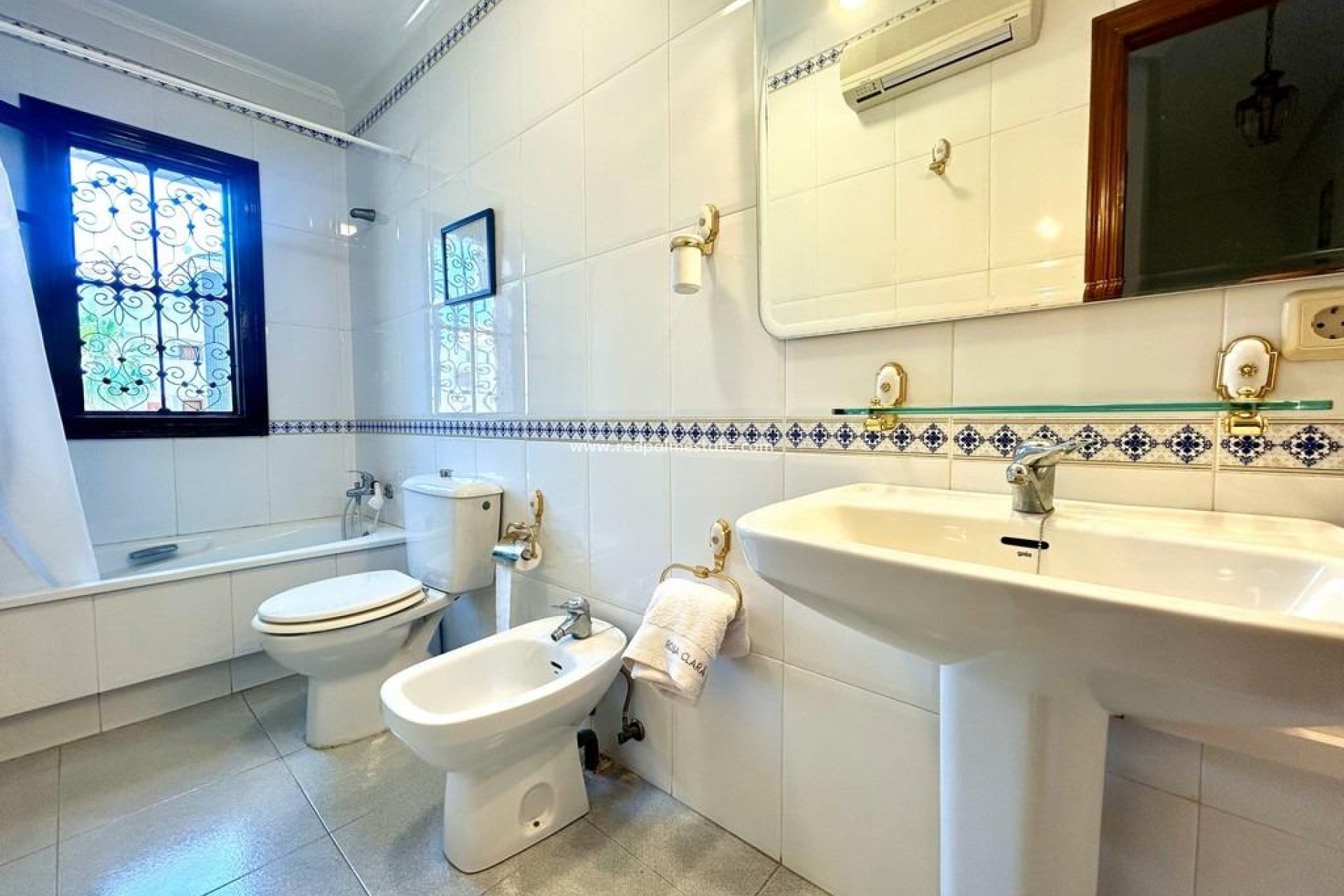 Reventa - Villa -
Orihuela Costa