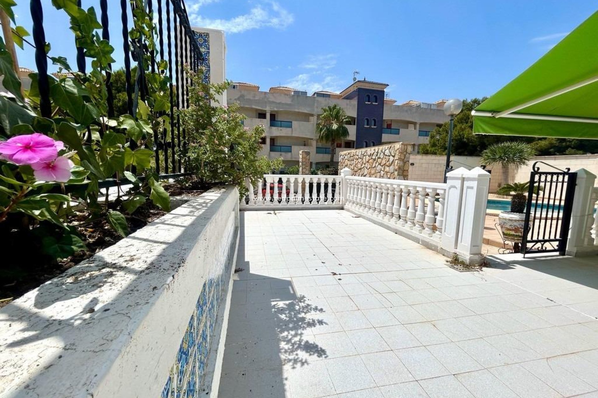 Reventa - Villa -
Orihuela Costa